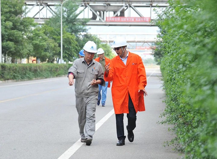 集团党委委员、副总司理缪和星一行赴先锋化工开展三季度暨国庆节前清静检查