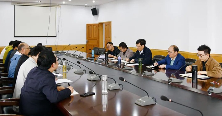 云煤（太阳集团城网站2018）集团党委副书记、总司理高建嵩一行到云维集团督导调研