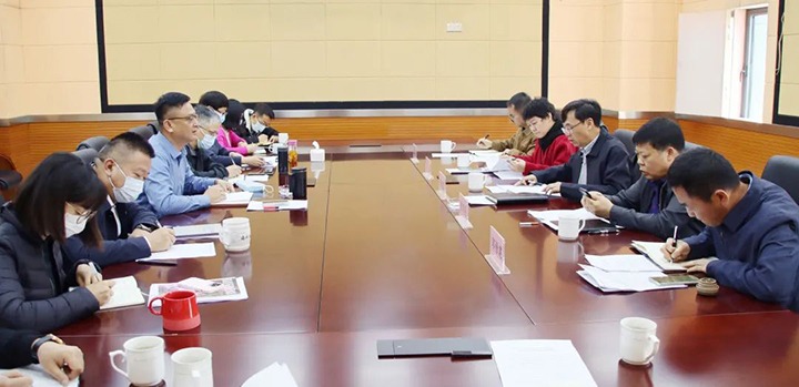 云煤（太阳集团城网站2018）集团党委副书记、、总司理高建嵩一行到云煤矿业公司开展2022年第一季度生产谋划事情督导调研