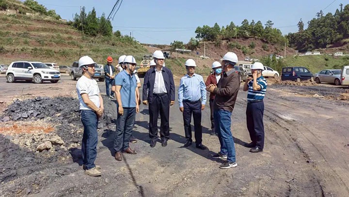 【简讯】罗平县委书记海建才到东城煤矿调研清静生产事情、陆东煤矿召开清静生产紧迫聚会、恩洪煤业团委寓目中国共青团建设100周年大会