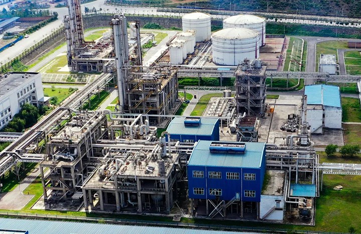 【简讯】先锋化工顺遂产出汽油产品、、、威信煤炭公司完成“综采装备”地面调试验收、、、陆东煤矿学习宣传贯彻新《清静生产法》