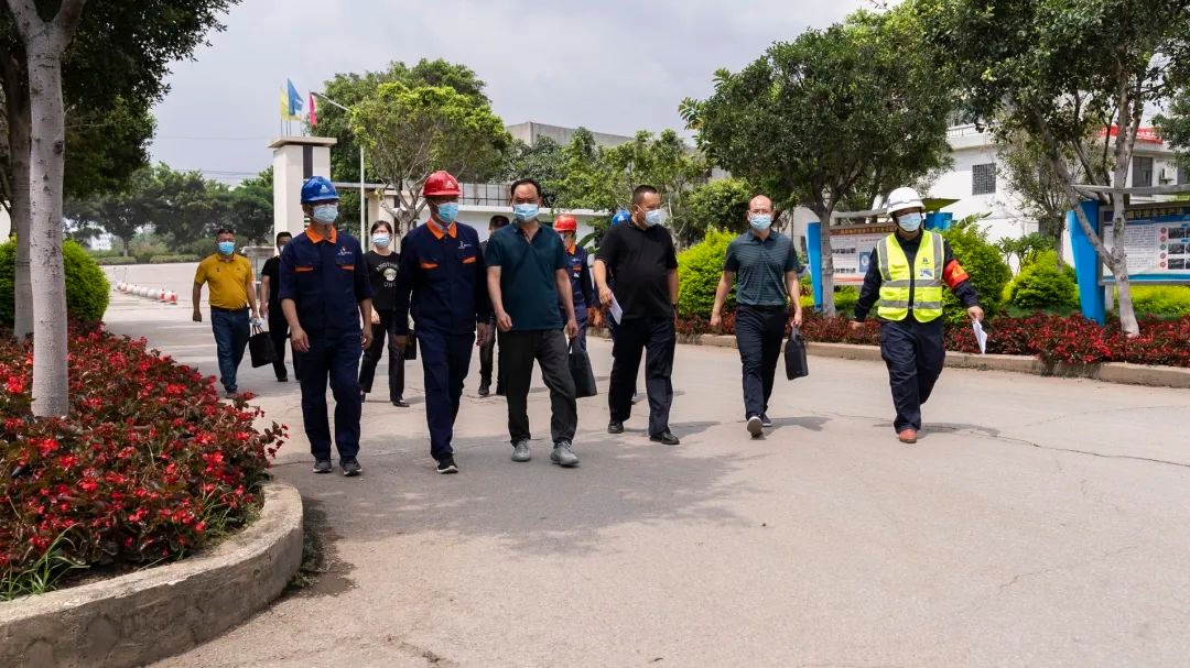 【简讯】省、州、市三级反恐督导组到解化分公司检查反恐事情、恩洪煤业公司综采事人情顺遂投产、曲煤焦化公司举行知识竞赛