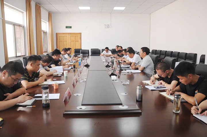 【简讯】省能源局能源清静督导随处长潘永军一行到陆东煤矿检查、、中石化云南分公司到先锋化工考察交流、、镇雄煤业建设瓦斯治理立异事情室