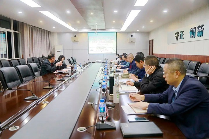 【专项行动】集团党委委员、、纪委书记覃崇辉到威信煤炭公司指导专题民主生涯会