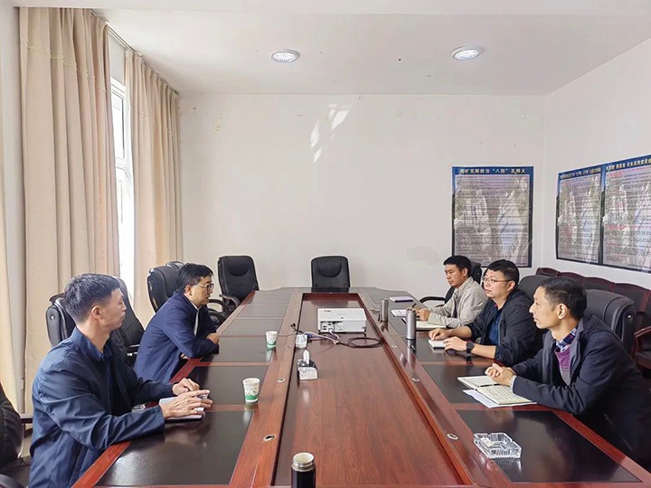 【专项行动】集团党委委员、、副总司理、、总工程师施从伟到罗平东城公司开展清静事情督导