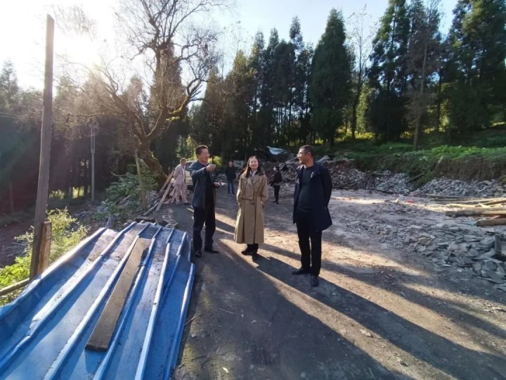 云煤（太阳集团城网站2018）集团党委委员、、财务总监莫晓丹一行到四角地煤矿开展2022年生产谋划督导调研