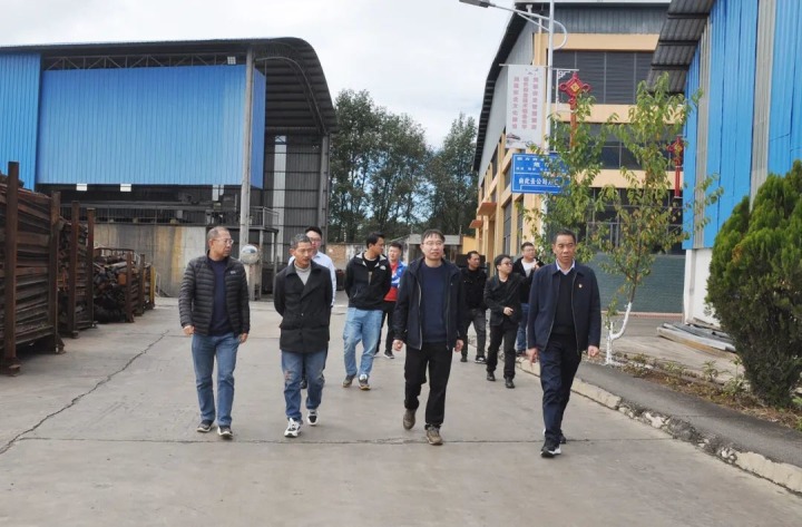 曲灸愿茉淳值匙槌稍薄、副局长龙光伟一行到陆东煤矿公司督导清静生产事情