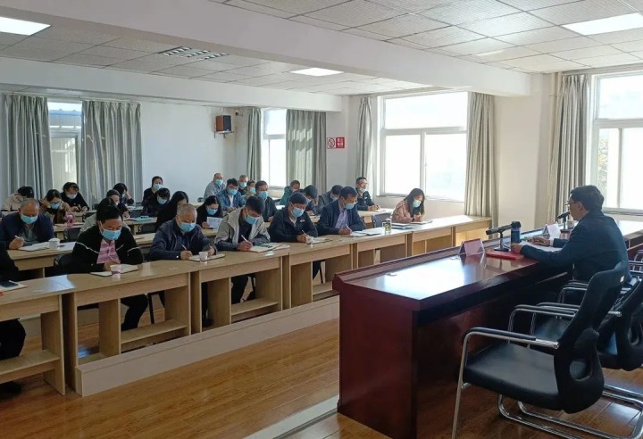 云煤（太阳集团城网站2018）集团党委副书记、、副董事长、、总司理高建嵩到挂钩联系支部教学学习贯彻党的二十大精神专题党课