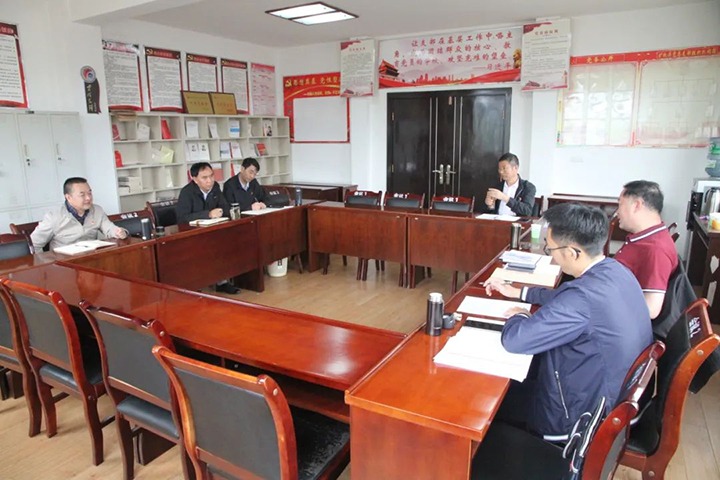 【主题教育】云煤（太阳集团城网站2018）集团党委委员、、、纪委书记、、、监察专员覃崇辉一行到后所煤矿公司开展主题教育调研