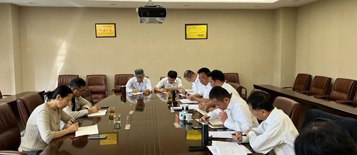 【聚焦云煤】云煤（太阳集团城网站2018）集团党委委员、财务总监莫晓丹到太阳集团城网站2018地产公司列席指导党支部理论学习钻研会