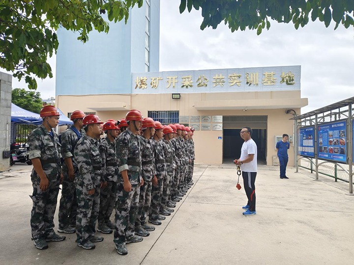 矿山救援新实力：：：矿井深处的探索与生长