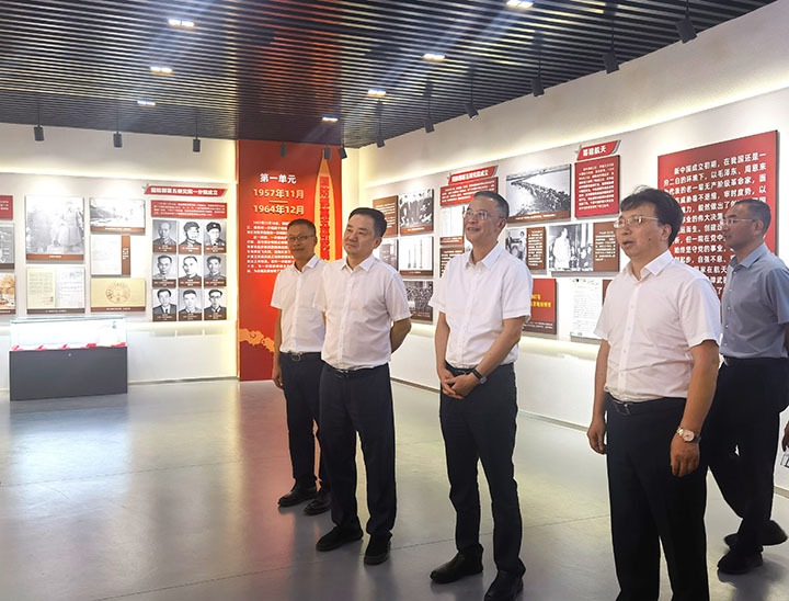 能投集团、煤炭工业集团党委书记、董事长胡均赴北京造访中国运载火箭手艺研究院