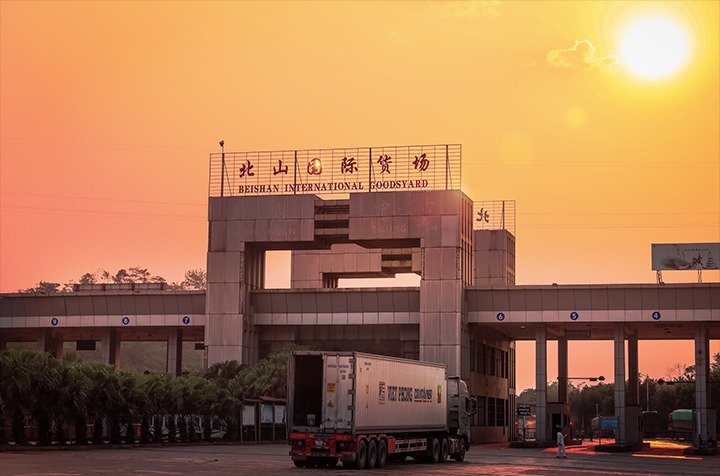 立异通关模式 提升通关时效，，口岸经济持续发力