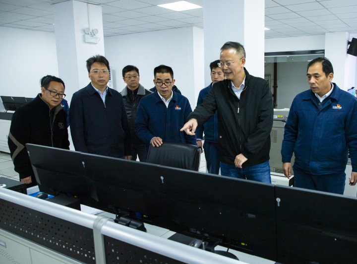 集团党委书记、、董事长胡均到镇雄煤业公司调研