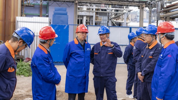 云煤集团党委副书记、、副董事长、、总司理高建嵩到云南解化公司开展现场事情调研