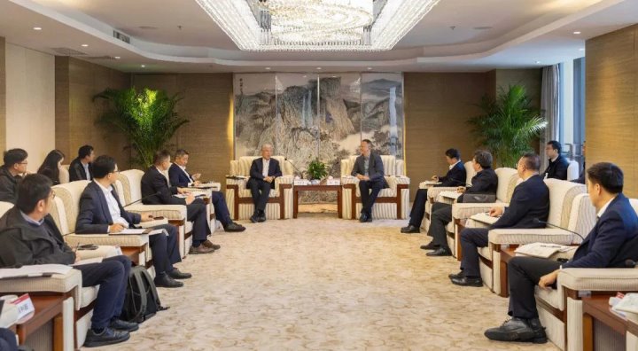 山东大学与能投集团、煤炭工业集团交流座谈