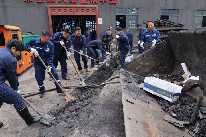 富源团结煤业有限公司党支部开展雨季“三防”主题党日活动 筑牢矿区清静防线