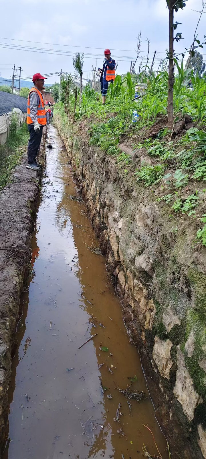 筑牢清静防线 可保煤矿开展雨季“三防”义务劳动
