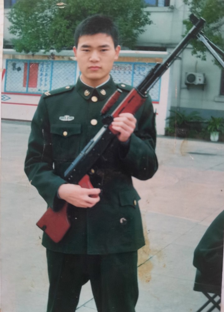 15.先锋化工 左加斌  步队.jpg